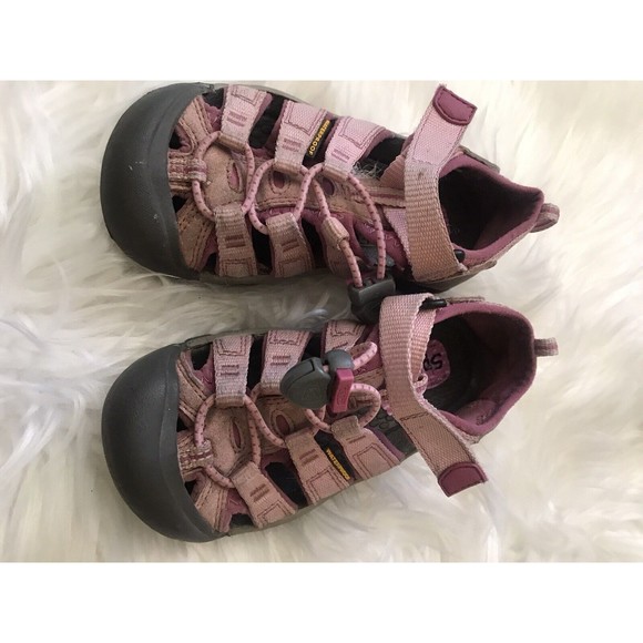 KEEN Pink Waterproof Sport Hiking Sandals Water Shoes Girls size US11 EU29
